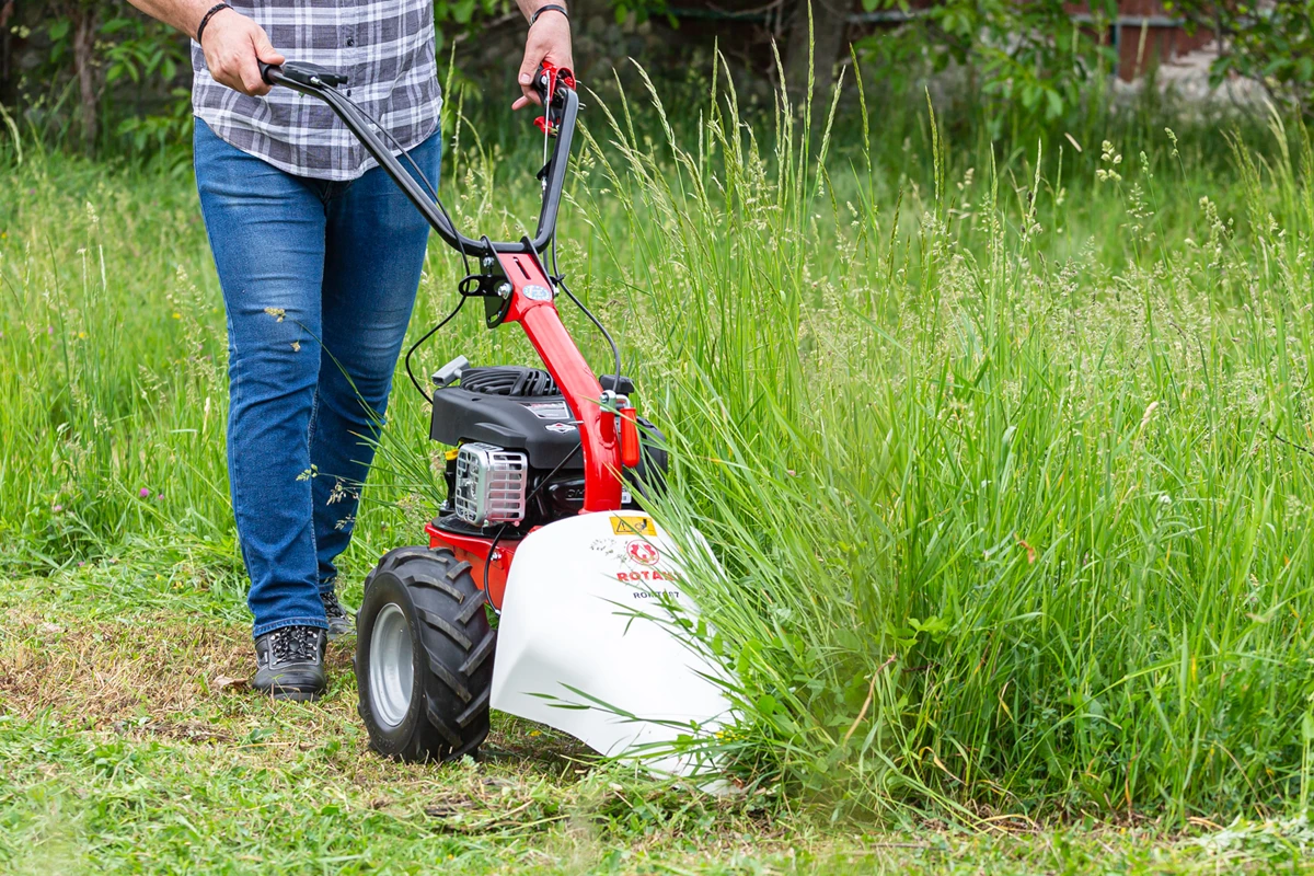 Motocoasă Rotakt ROMTC87 cu bară de cosire