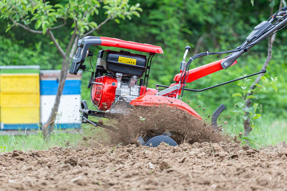 Motocultor Rotakt – ajutorul de care ai nevoie