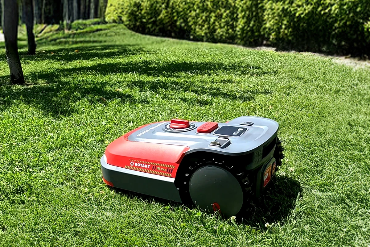 Care sunt avantajele oferite de un robot de tuns gazonul?