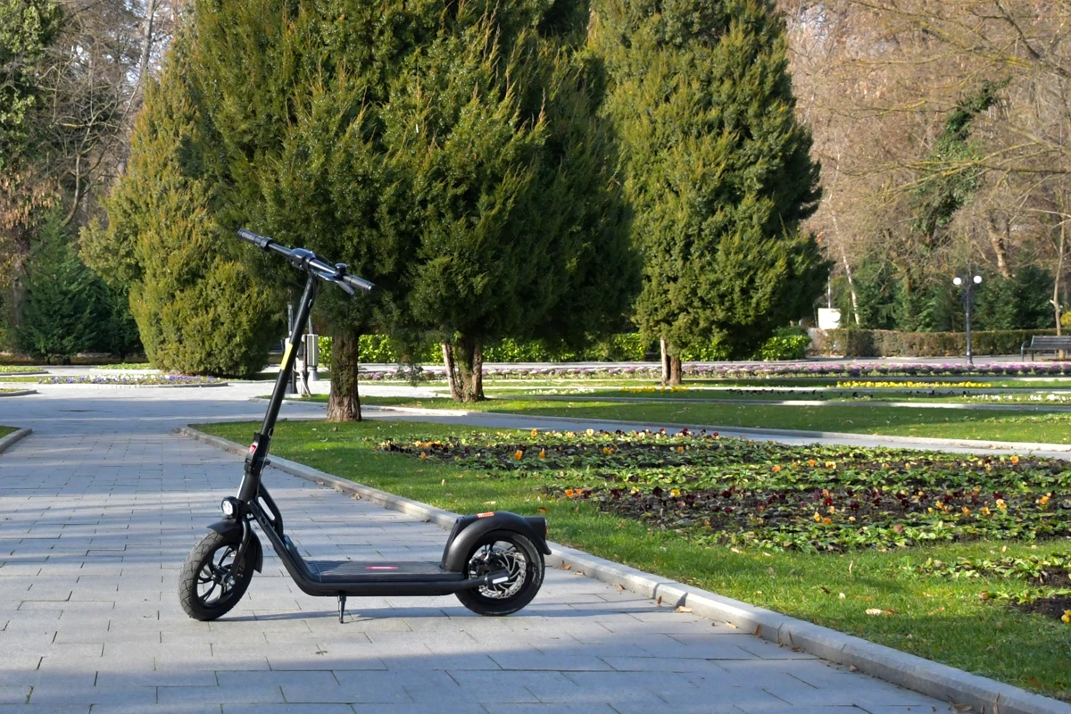Trotinetă electrică – deplasează-te cu uşurinţă
