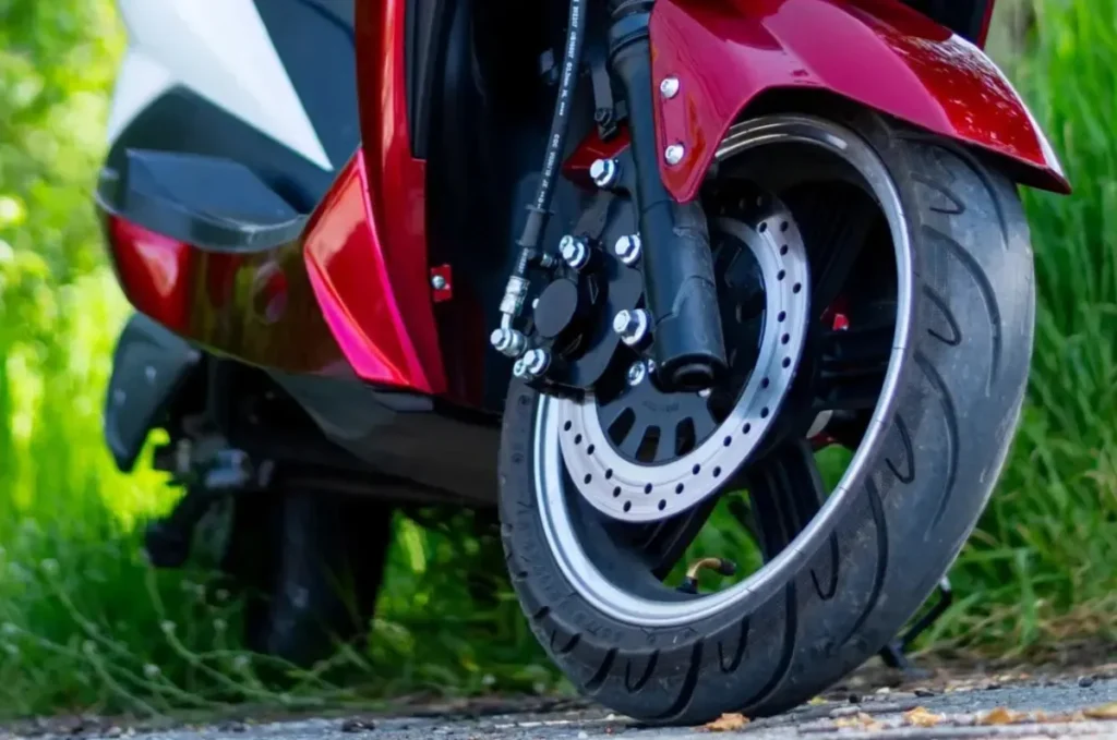 anvelope scuter electric